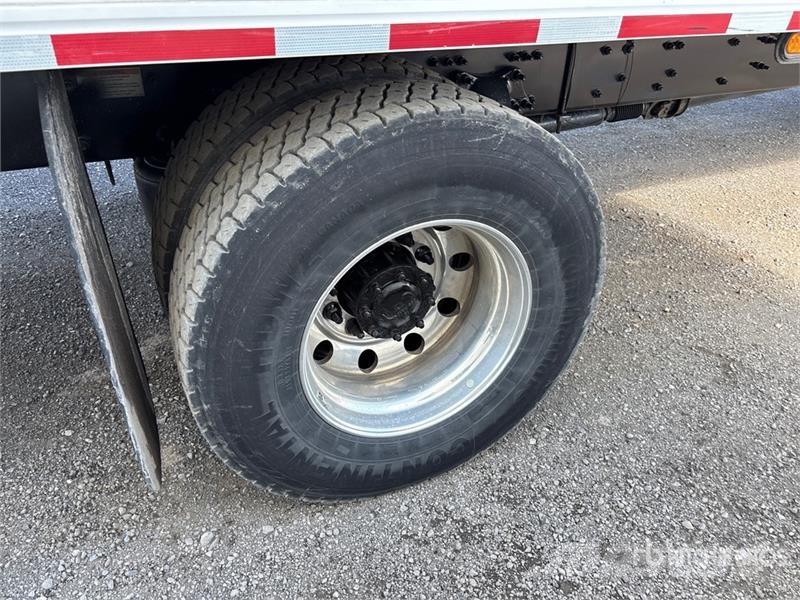 Freightliner M2 106 溫控卡車