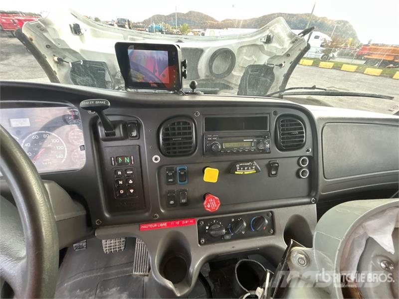 Freightliner M2 106 Auto košare