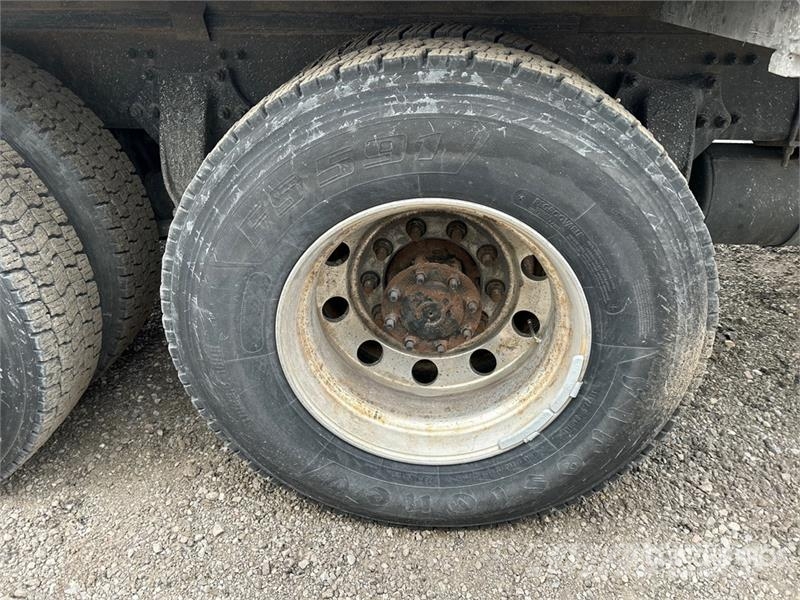 Freightliner M2 106 冷藏车
