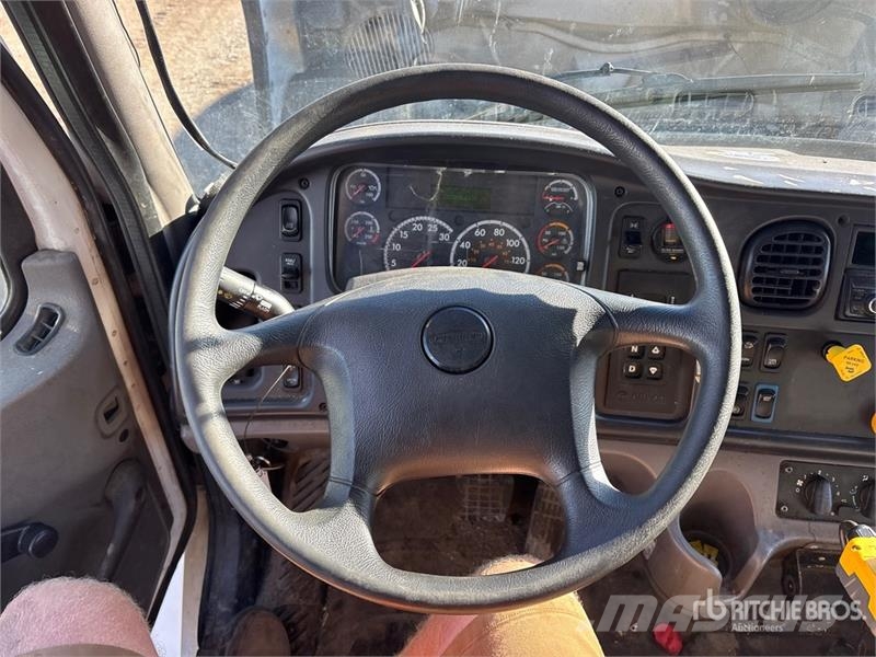 Freightliner M2 106 Kamioni za otpad