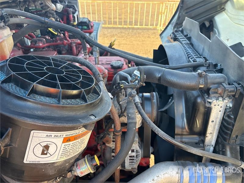 Freightliner M2 106 كابينة والداخلية