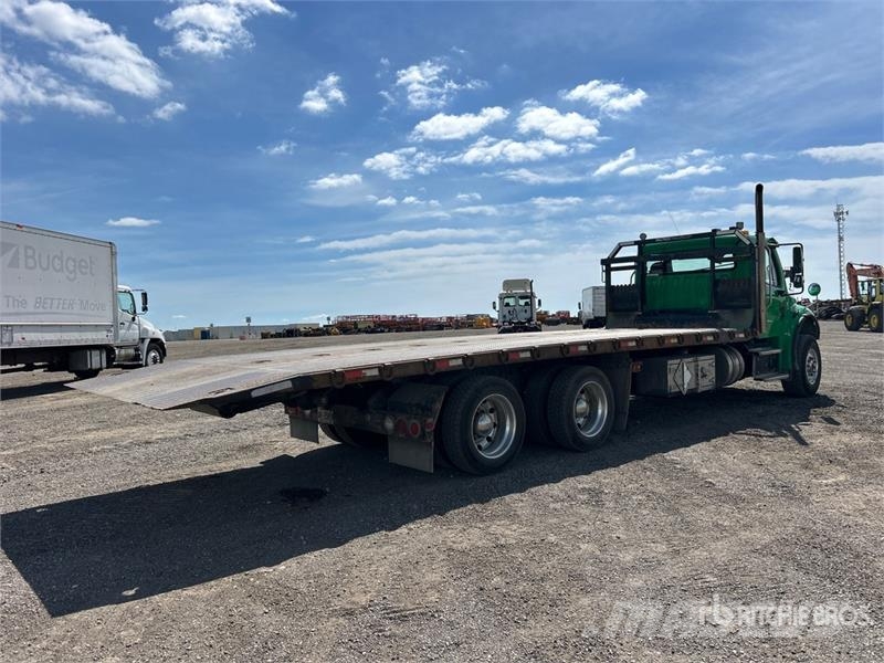 Freightliner M2 106 Hinausautot