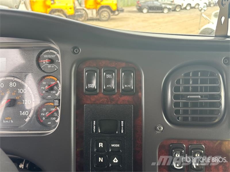 Freightliner M2 106 Camion dei rifiuti
