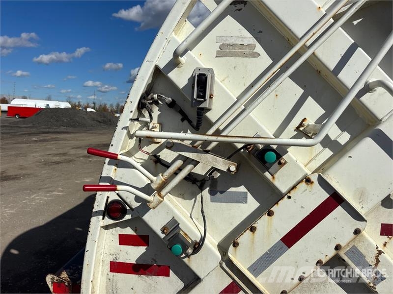 Freightliner M2 106 Camion dei rifiuti