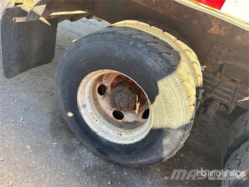 Freightliner M2 106 Kamioni za otpad