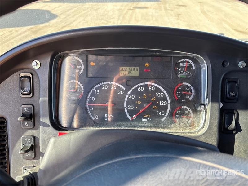 Freightliner M2 106 Pick up/Dropside