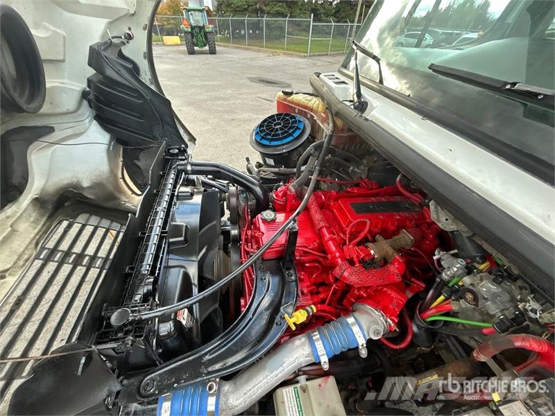 Freightliner M2 106 Auto košare