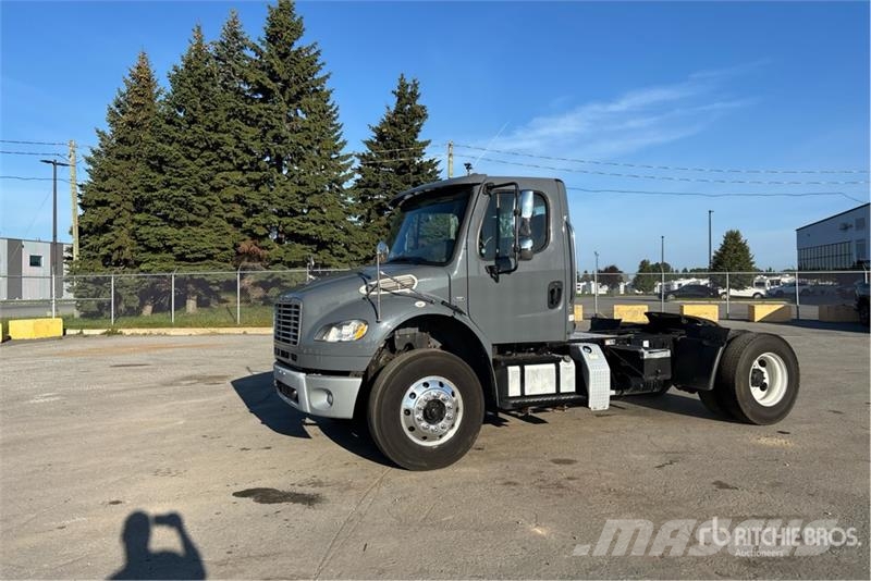 Freightliner M2 106 Sadulveokid