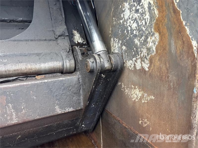 Freightliner M2 106 Kamioni za otpad