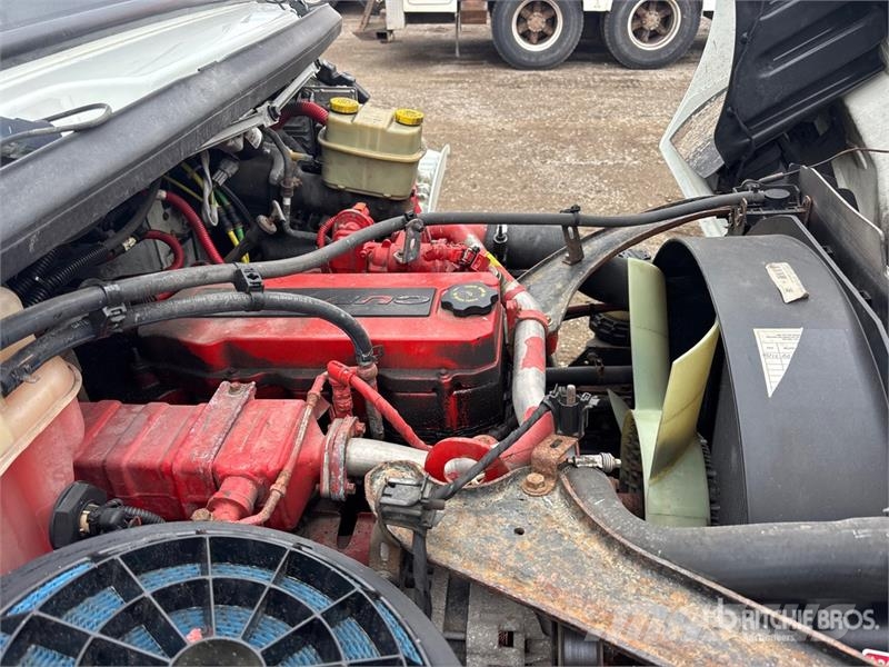 Freightliner M2 106 Cabines e interior