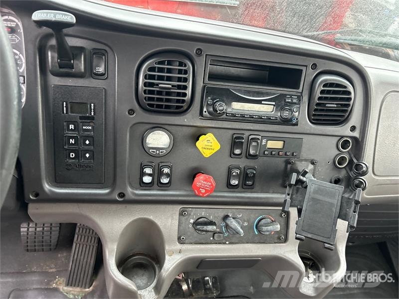 Freightliner M2 106 Nyergesvontatók