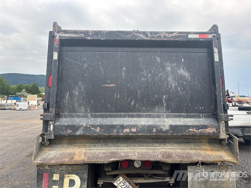 Freightliner M2 106 Camiones bañeras basculantes o volquetes