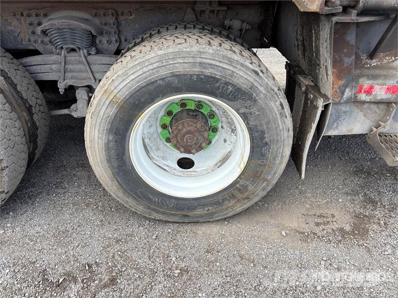 Freightliner M2 106 Kamioni za otpad