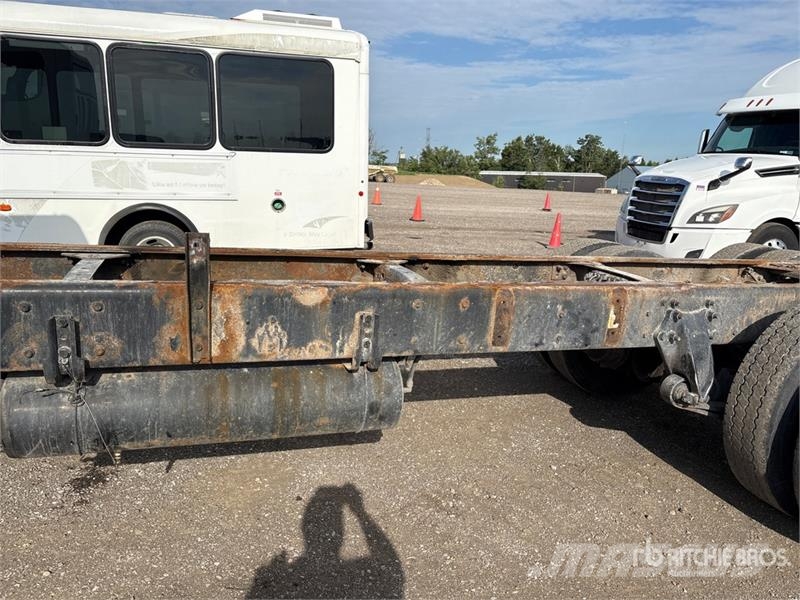 Freightliner M2 106 Cabinas