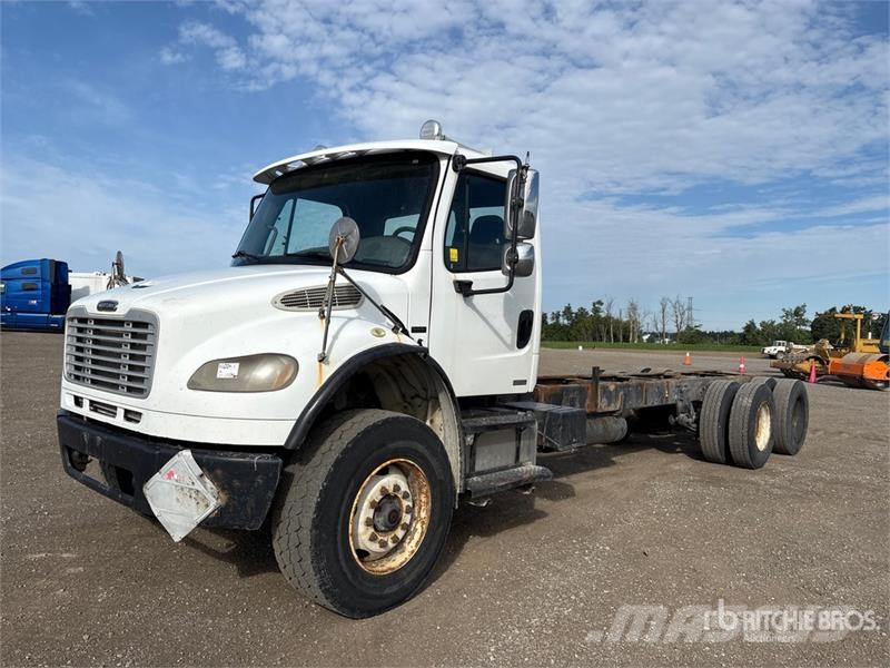Freightliner M2 106 Cabinas