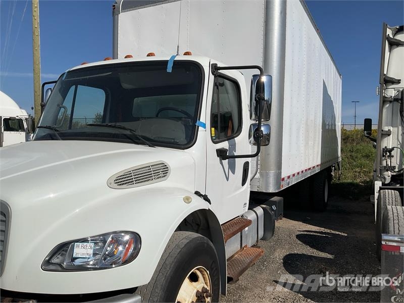 Freightliner M2 106 Sanduk kamioni