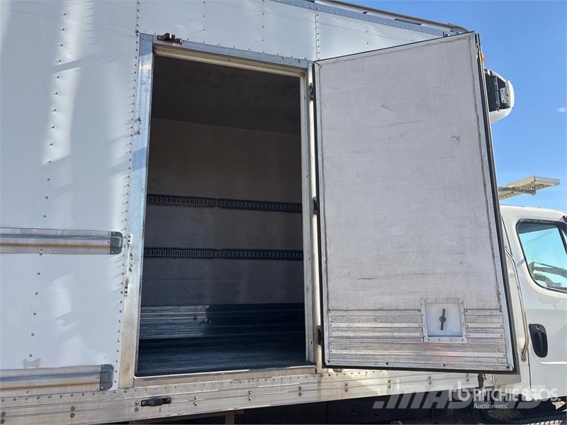 Freightliner M2 106 Temperature controlled trucks
