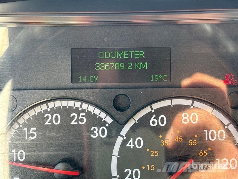 Freightliner M2 106 Temperature controlled trucks