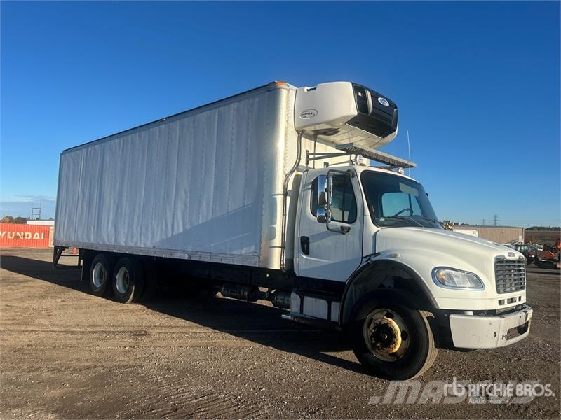 Freightliner M2 106 冷凍冷蔵車