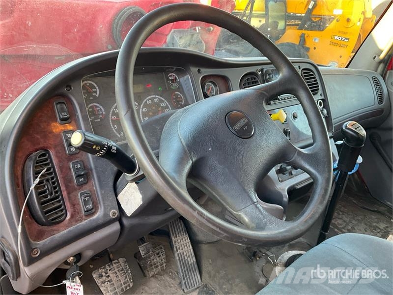 Freightliner M2 106 Koelwagens