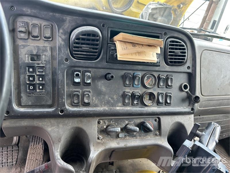 Freightliner M2 106 Other trucks