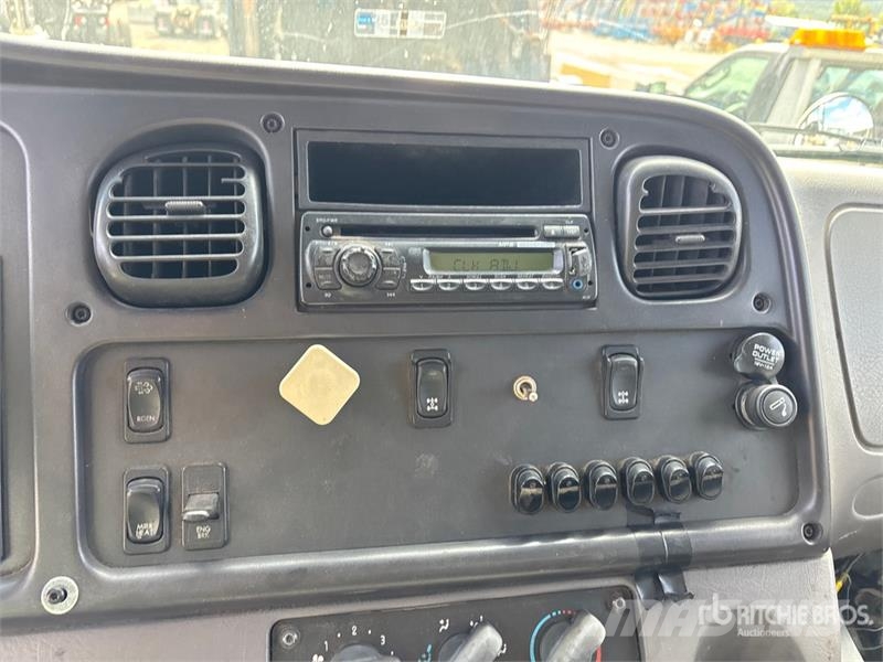 Freightliner M2 106 Kamioni za otpad