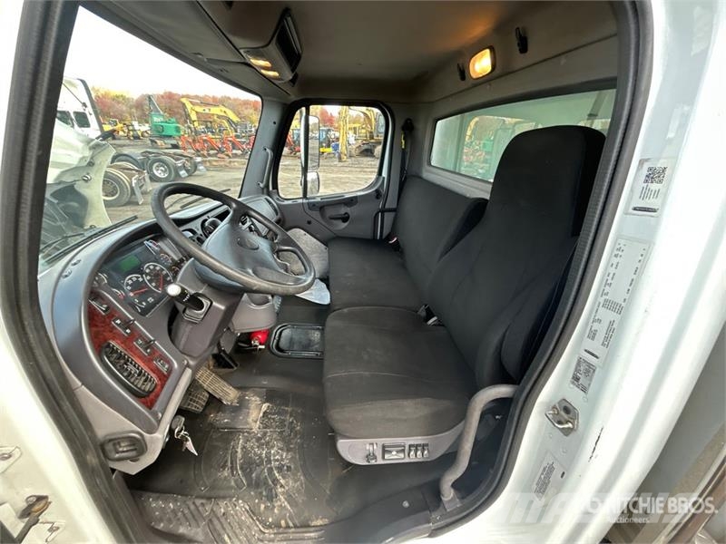 Freightliner M2 106 Kamioni hladnjače