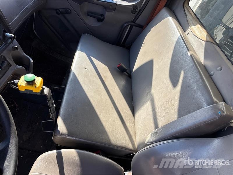 Freightliner M2 106 Kamioni za otpad
