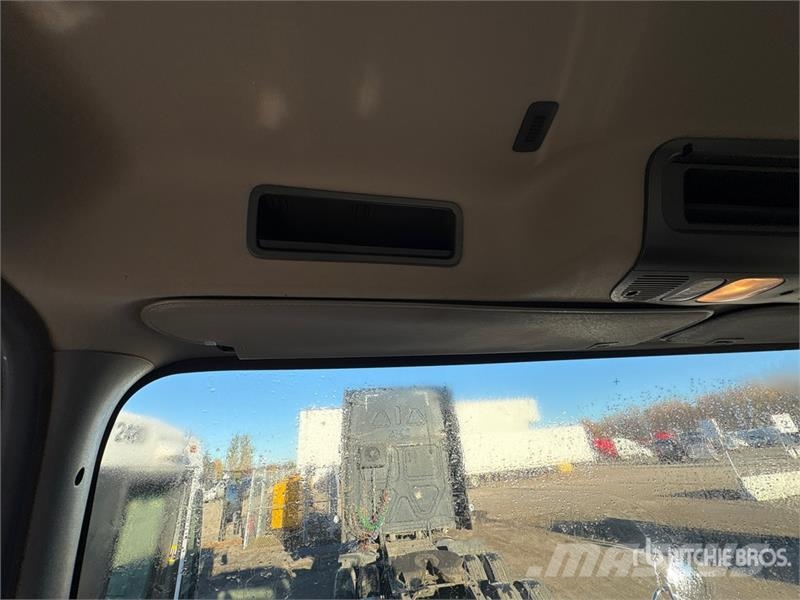 Freightliner M2 106 كابينة والداخلية