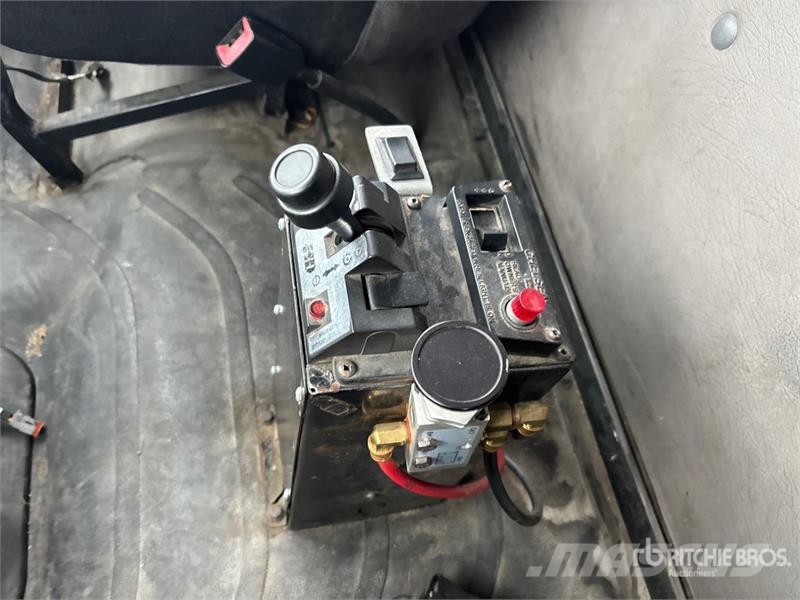 Freightliner M2 106 Camiones bañeras basculantes o volquetes
