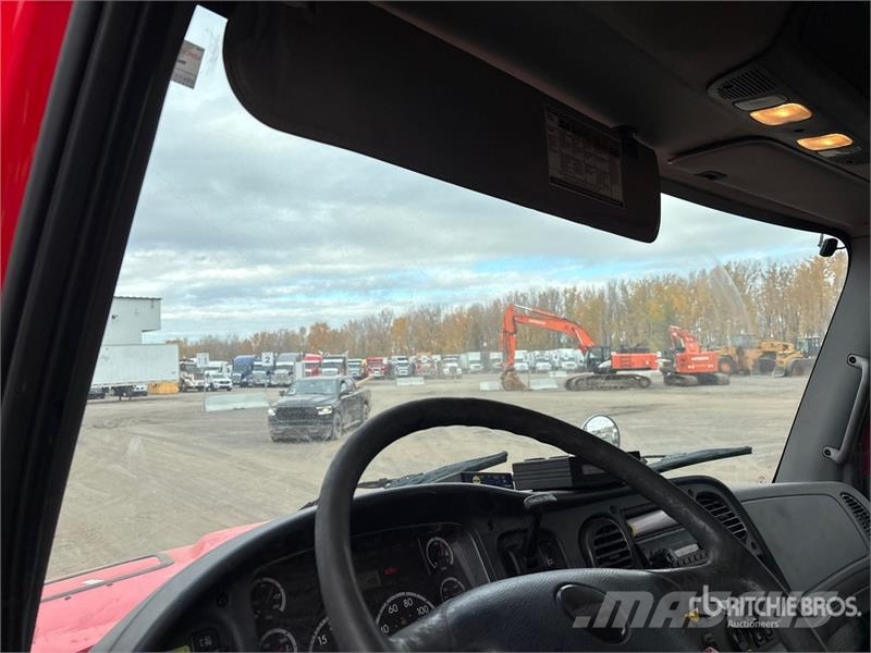 Freightliner M2 106 Municipal / general purpose vehicles
