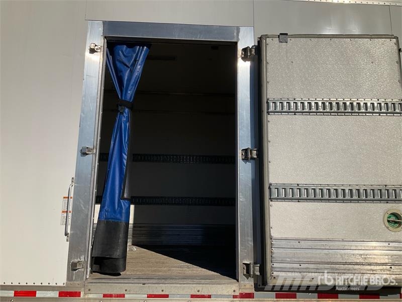 Freightliner M2 106 Sanduk kamioni
