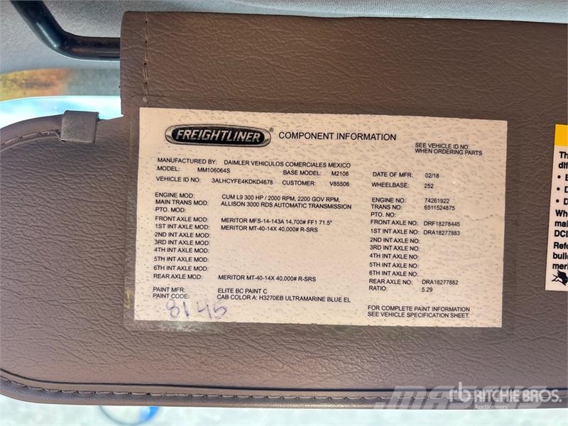 Freightliner M2 106 Kabine i unutrašnjost