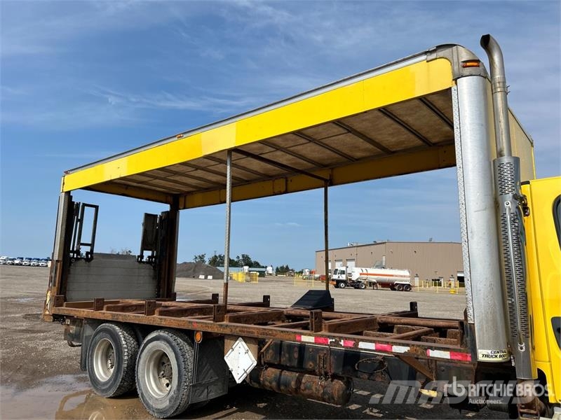 Freightliner M2 106 Other trucks