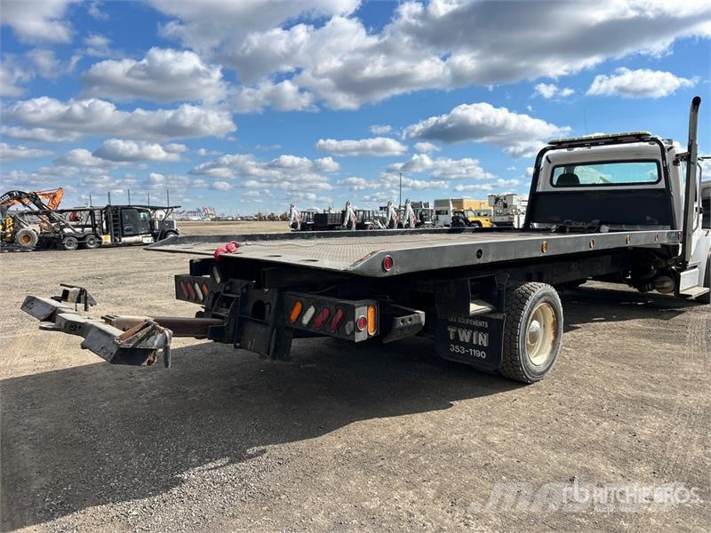 Freightliner M2 106 Vyprošťovací vozidla