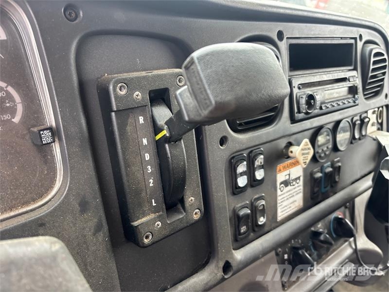 Freightliner M2 106 Рефрижератори