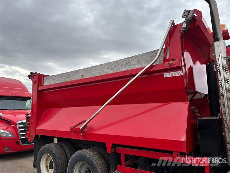 Freightliner M2 106 Municipal / general purpose vehicles