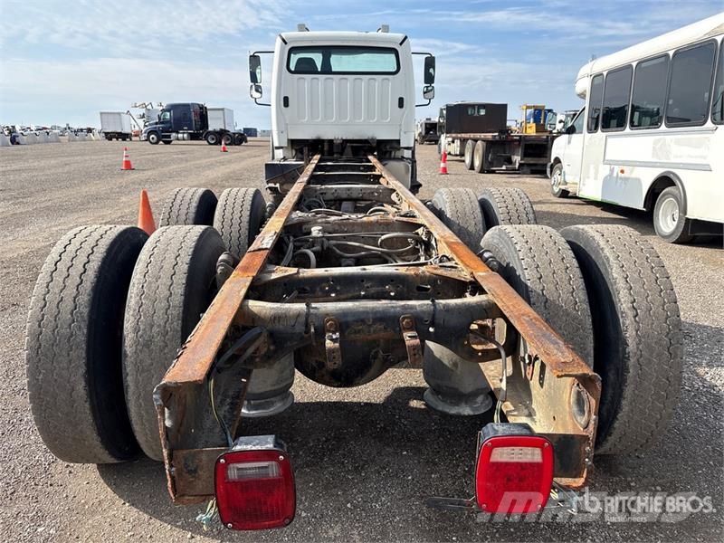 Freightliner M2 106 Cabinas