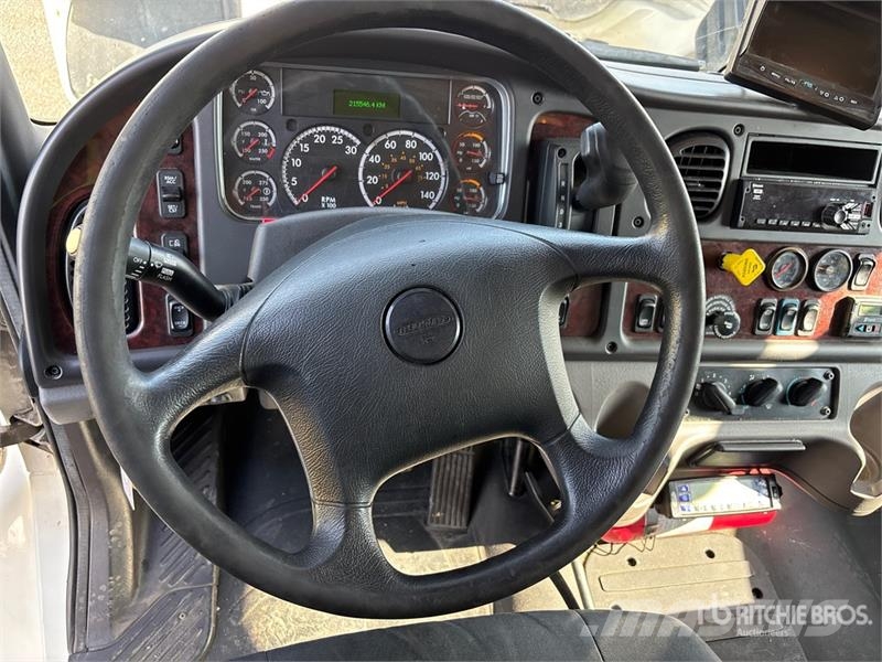 Freightliner M2 106 溫控卡車