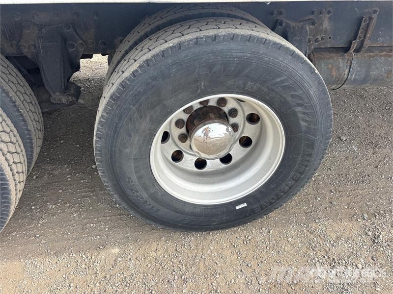 Freightliner M2 106 С температурен контрол