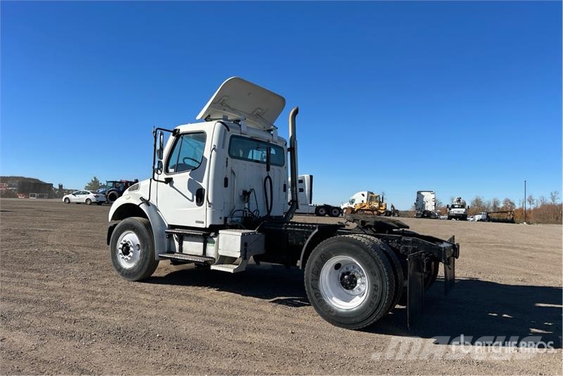 Freightliner M2 106 Nyergesvontatók