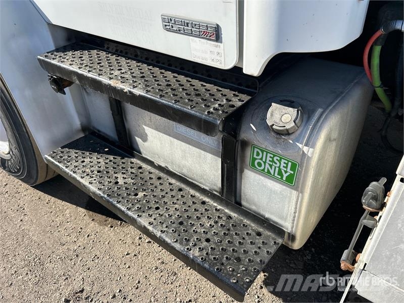 Freightliner M2 106 Nyergesvontatók