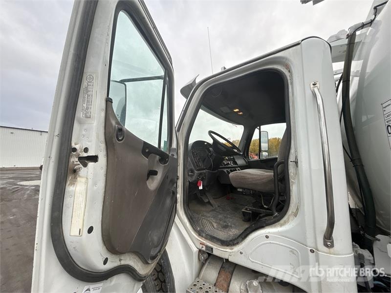 Freightliner M2 106 Tankwagen