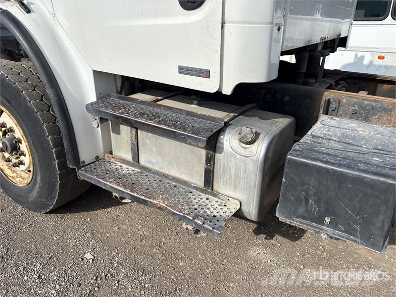 Freightliner M2 106 Cabinas