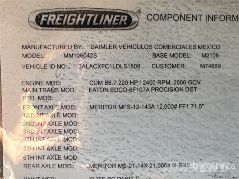 Freightliner M2 106 Temperature controlled trucks
