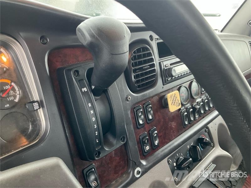 Freightliner M2 106 救援车