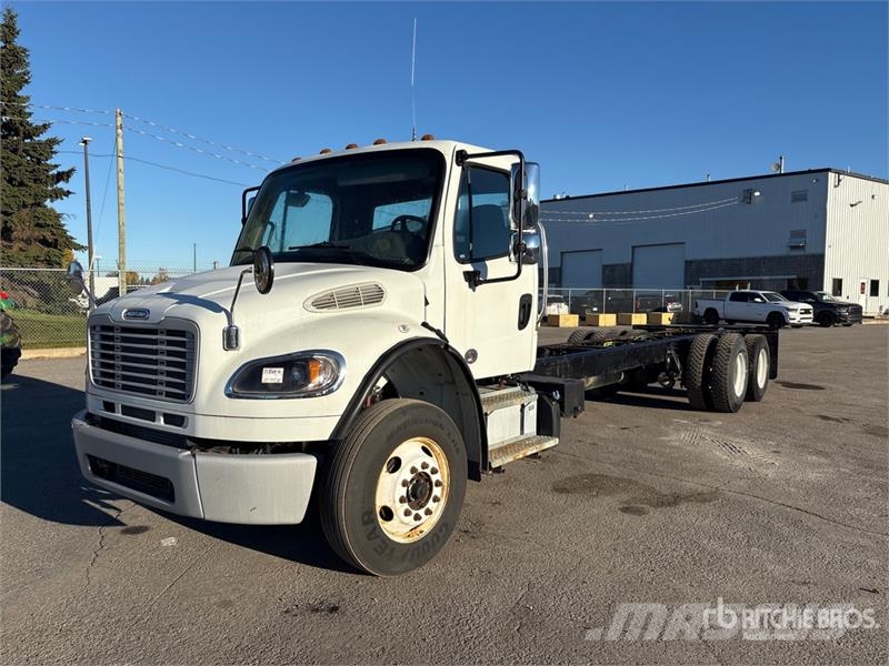 Freightliner M2 106 كابينة والداخلية