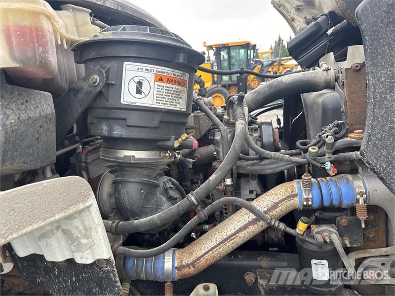 Freightliner M2 106 Camiones bañeras basculantes o volquetes