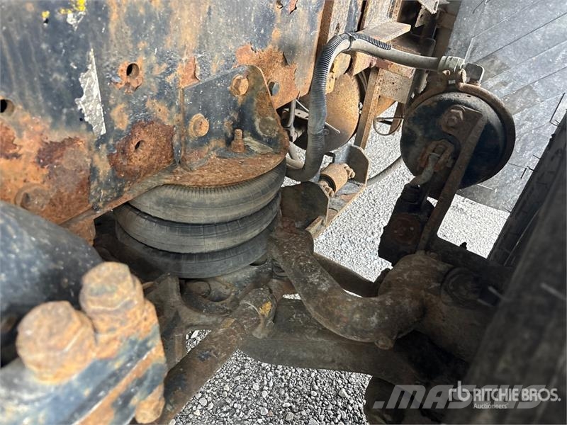 Freightliner M2 106 Camiones bañeras basculantes o volquetes