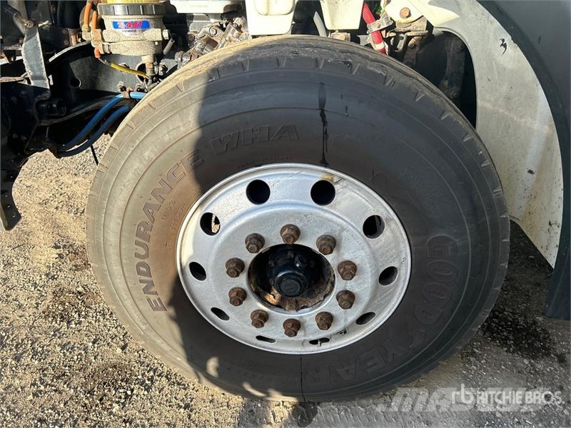 Freightliner M2 106 Isotermos y frigoríficos